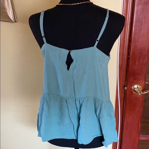 🏝Mossimo Green Tier Ruffle Top - Picture 2 of 8